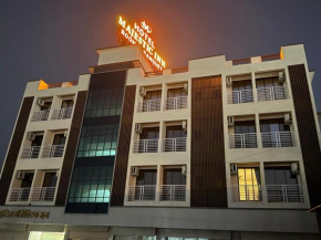 Majestic Inn